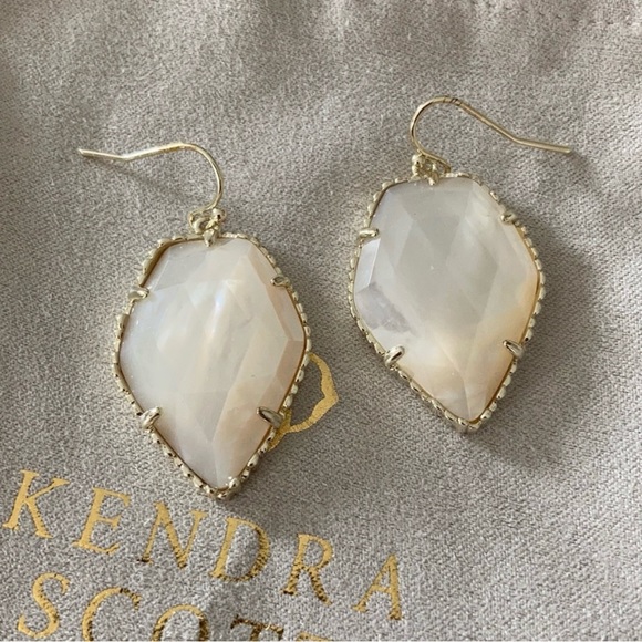 NEW KENDRA SCOTT Mother of Pearl Corley Gold Drop Earrings in Pouch. Beautiful! - Picture 3 of 6